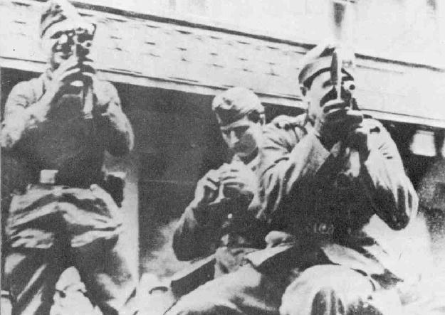 German soldiers film death in Lvov