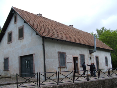 Gas Chamber - Chimney