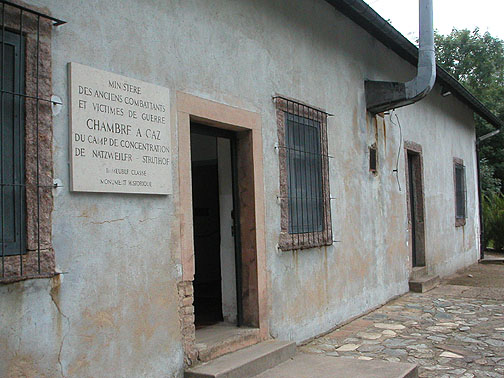 Gas chamber - exterior chimney