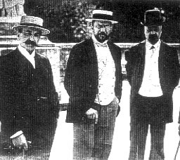Pierre Ratchkovski (à dr.), responsable de la police politique russe à Paris et commanditaire des Protocoles.