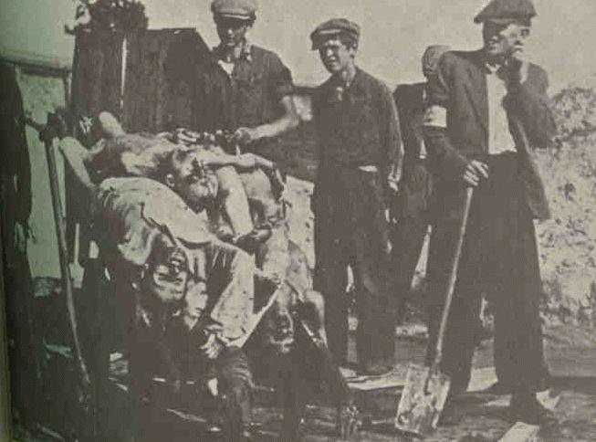 Collecting the ghetto dead