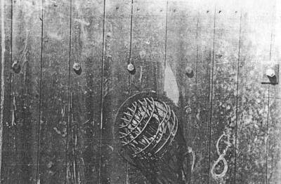 door.jpg (24648 bytes)