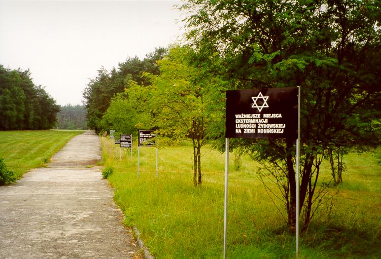 chelmno_road.jpg